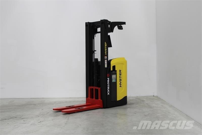 Hyster RS1.6 自走式スタッカー