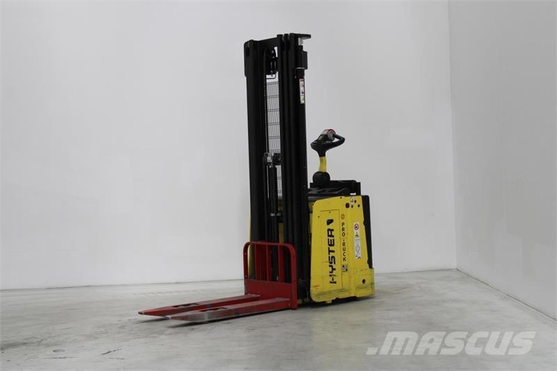 Hyster S1.5S 自走式スタッカー