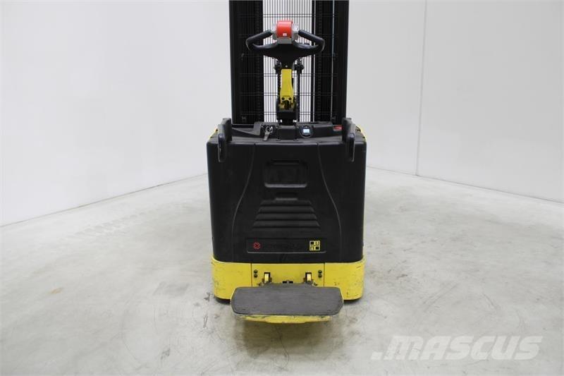 Hyster S1.5S 自走式スタッカー