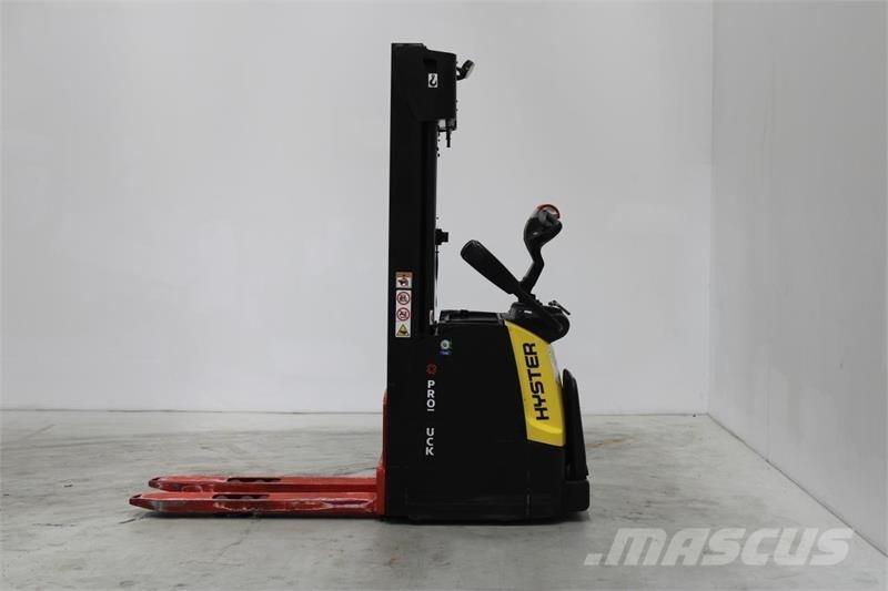 Hyster S1.6S 自走式スタッカー