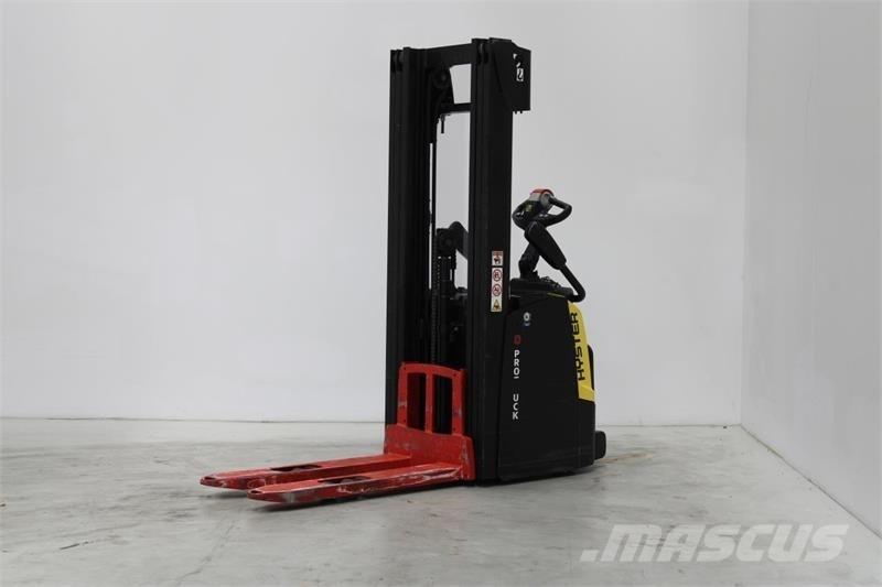 Hyster S1.6S 自走式スタッカー