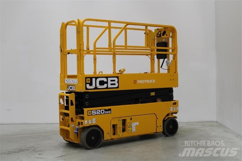 JCB S2032E シザースリフト