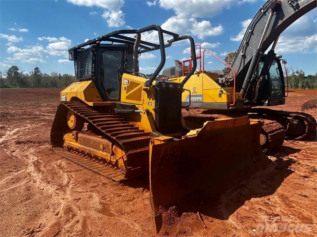 CAT D5 ブルドーザー