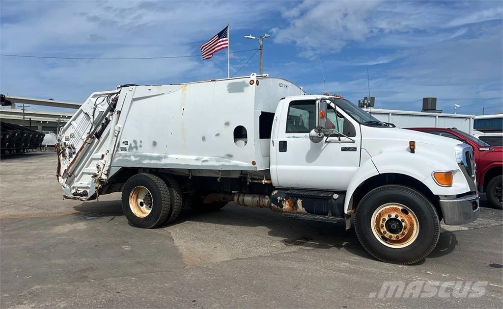 Ford F750 塵芥車、パッカー車