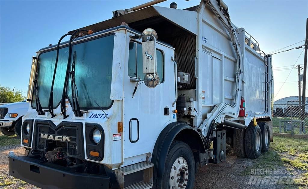 Mack 600 塵芥車、パッカー車