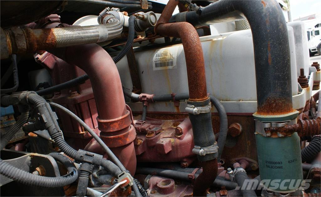 Mack LEU613 塵芥車、パッカー車