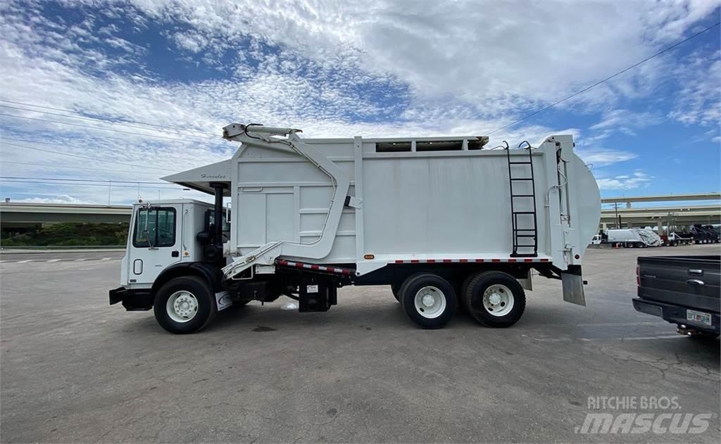 Mack MR688S 塵芥車、パッカー車