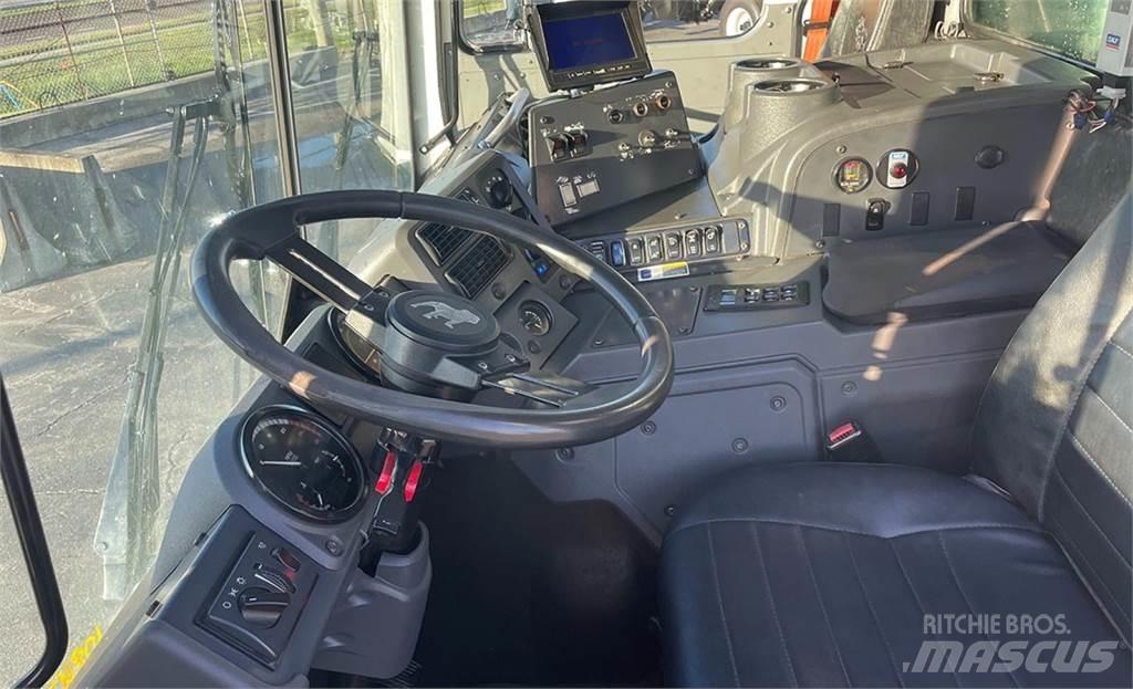 Mack MRU613 塵芥車、パッカー車