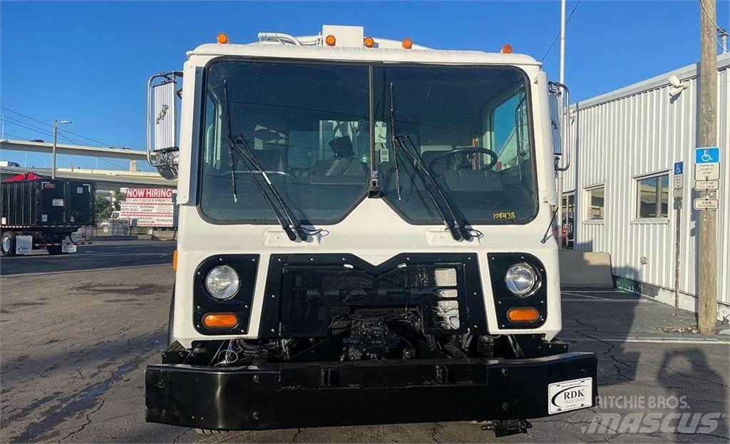 Mack MRU613 塵芥車、パッカー車