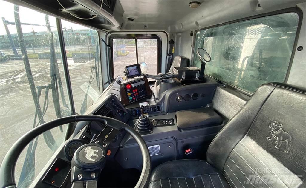 Mack MRU613 塵芥車、パッカー車