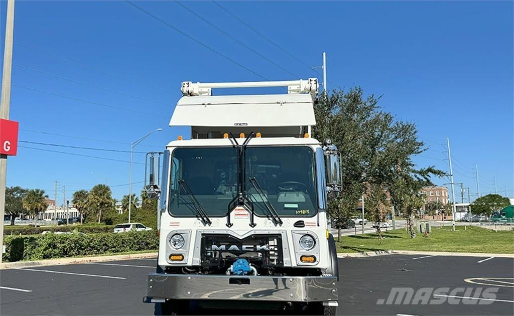 Mack TE64 塵芥車、パッカー車