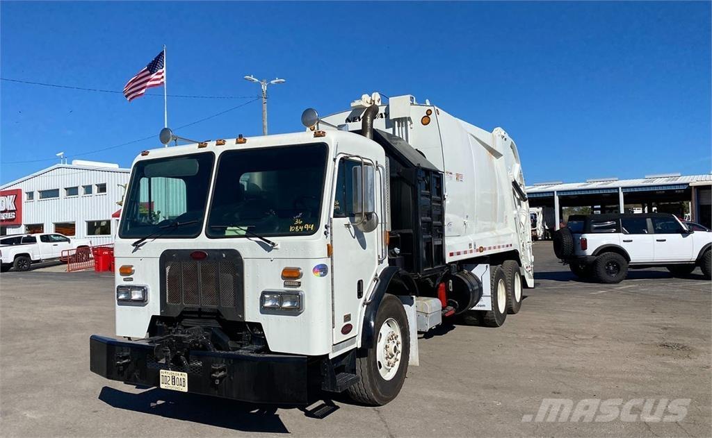 Peterbilt 320 塵芥車、パッカー車