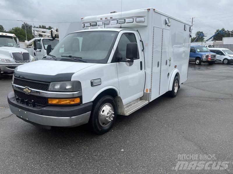 Chevrolet Express マイクロバス