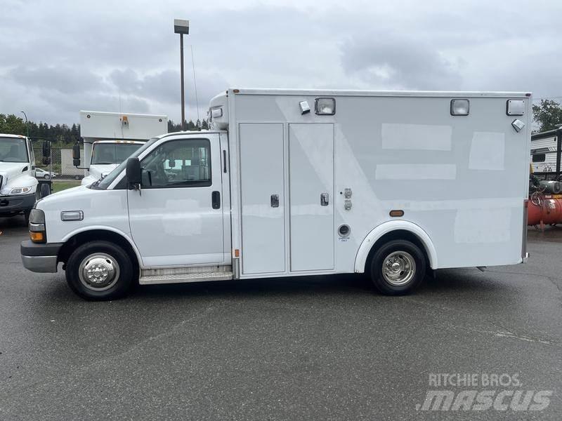 Chevrolet Express マイクロバス