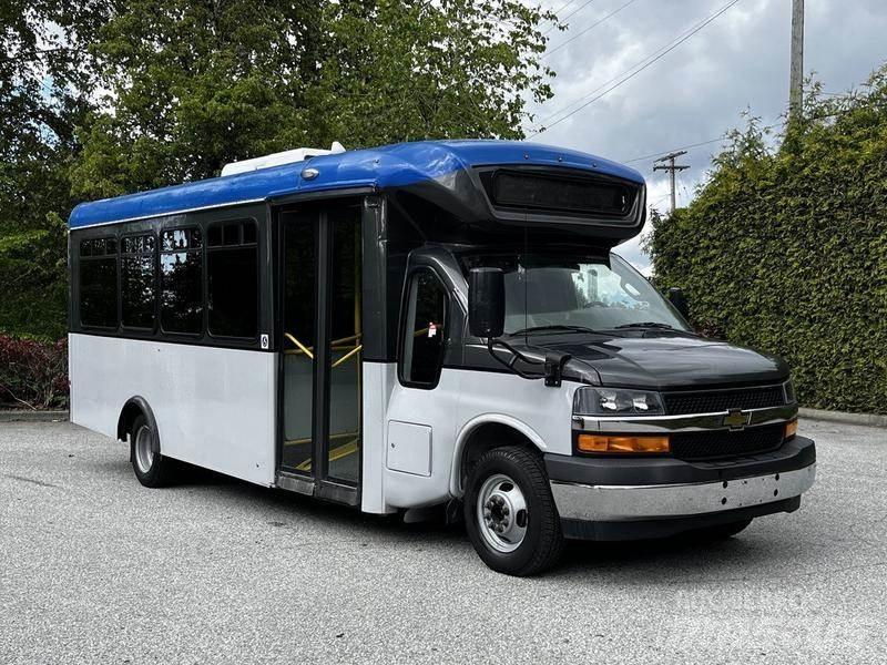Chevrolet Express マイクロバス