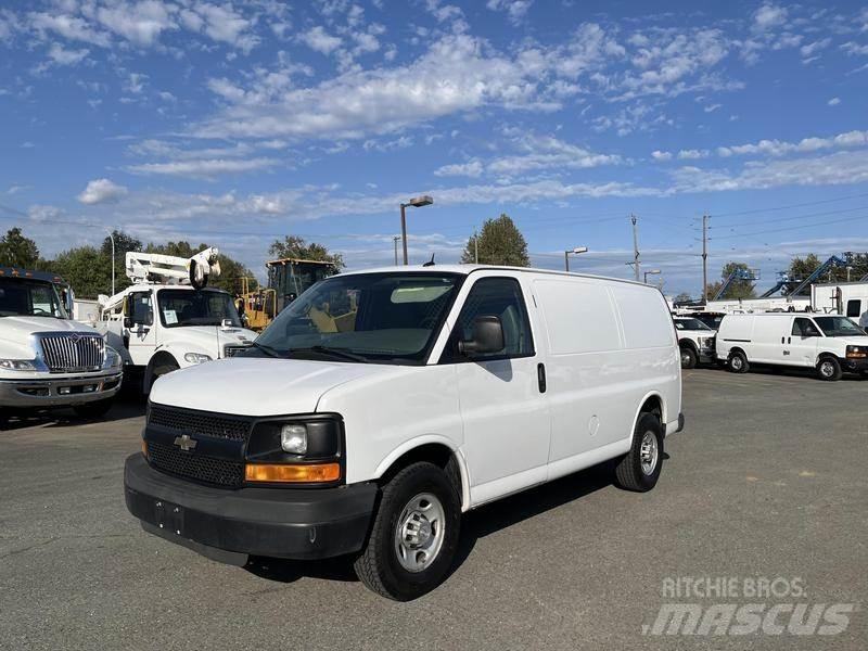 Chevrolet Express パネルバン