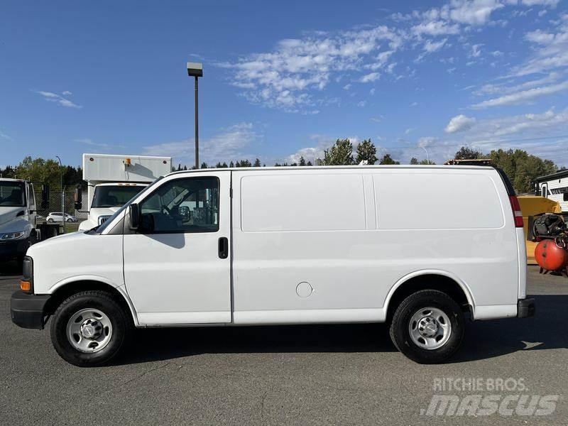 Chevrolet Express パネルバン