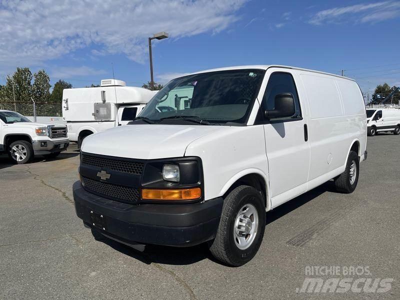 Chevrolet Express パネルバン