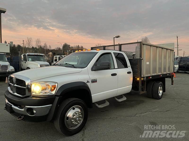 Dodge Ram 5500 平ボディー
