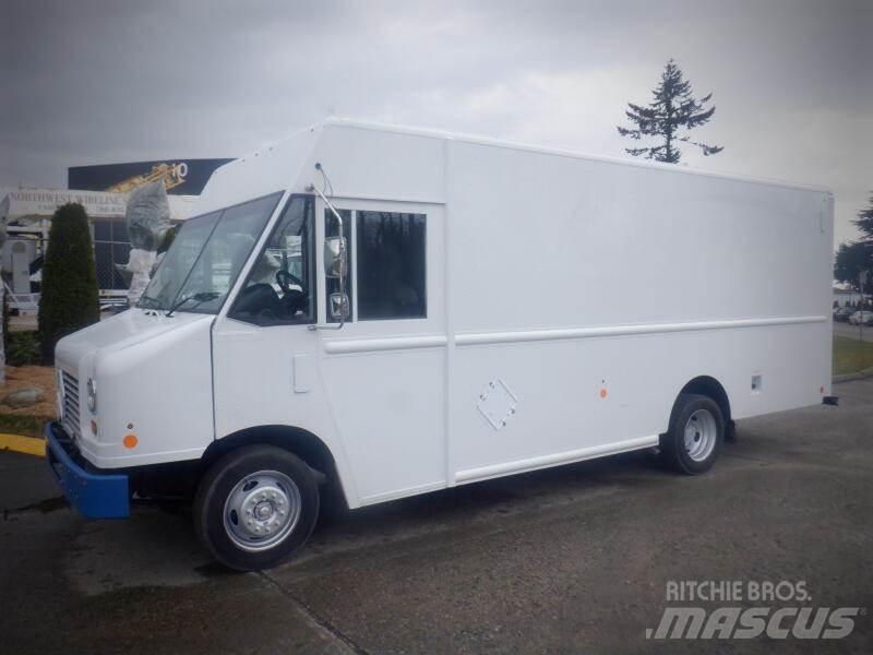 Ford E-450 パネルバン