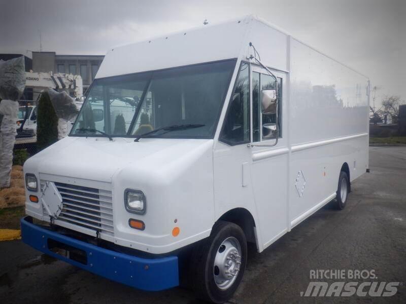 Ford E-450 パネルバン
