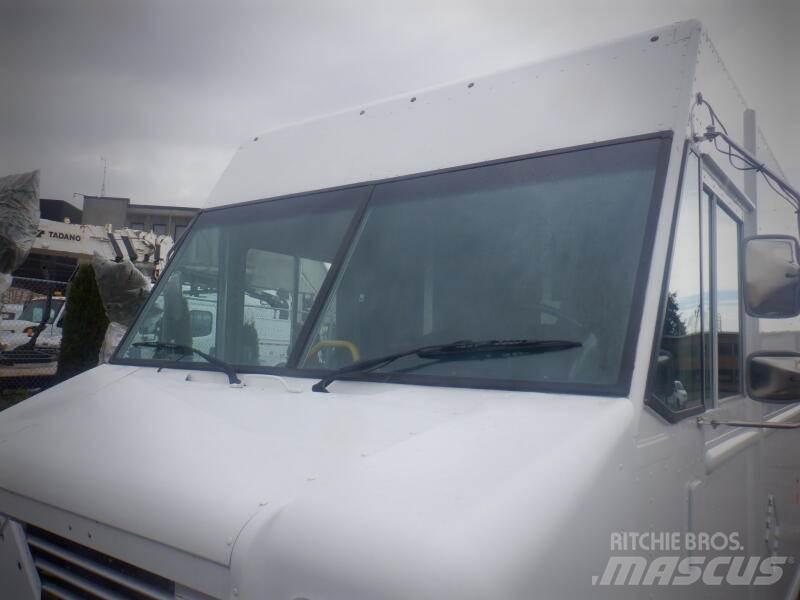 Ford E-450 パネルバン