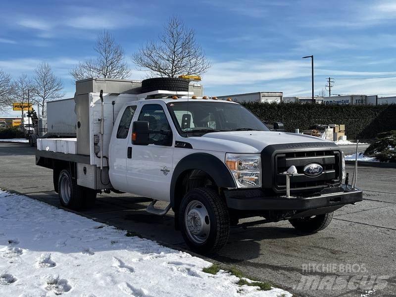 Ford F-450 SD 多目的／汎用車両