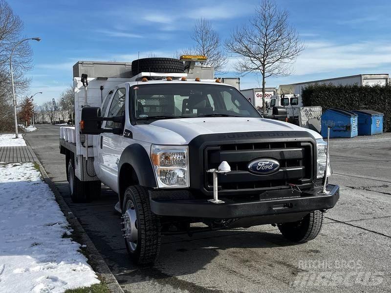 Ford F-450 SD 多目的／汎用車両
