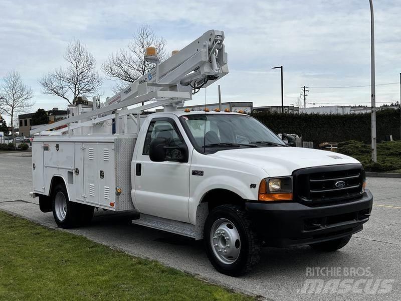 Ford F-450 SD 多目的／汎用車両