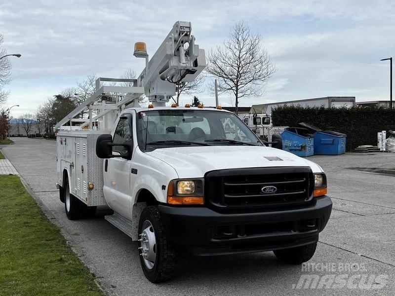 Ford F-450 SD 多目的／汎用車両