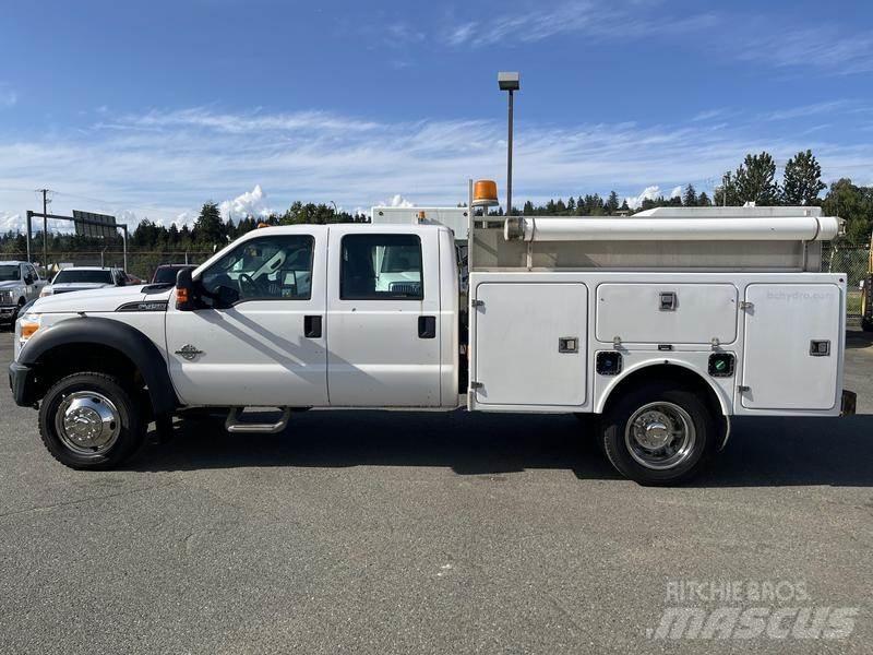 Ford F-450 SD 多目的／汎用車両