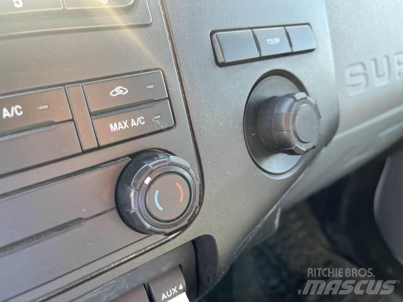 Ford F-450 SD 多目的／汎用車両