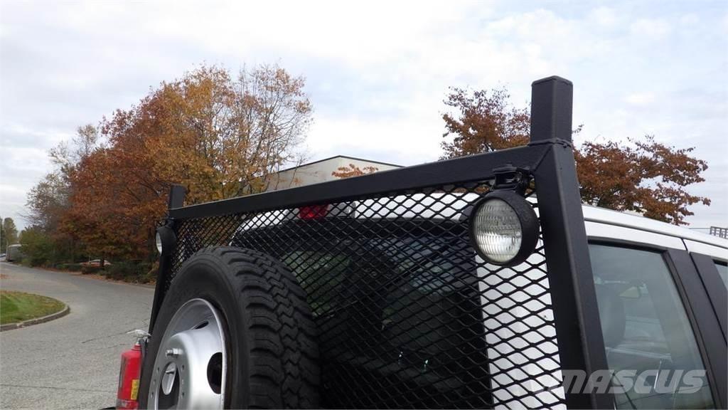 Ford F-550 平ボディー