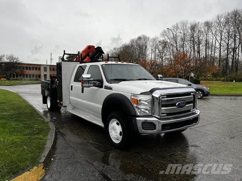 Ford F-550 クレーントラック、ユニック車