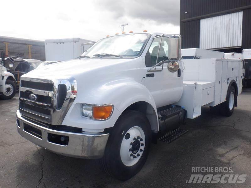 Ford F-750 多目的／汎用車両