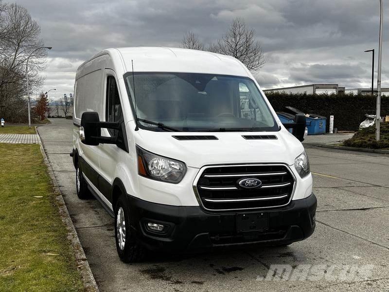 Ford Transit パネルバン