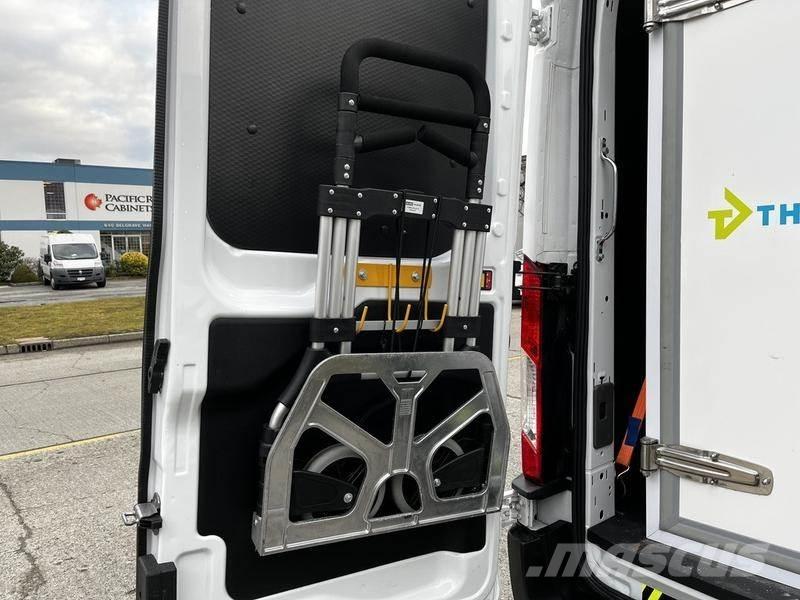 Ford Transit パネルバン