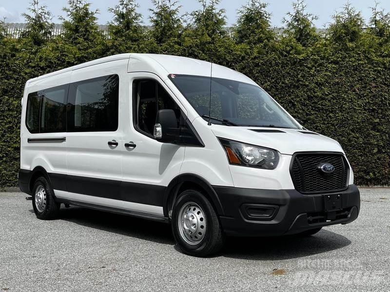 Ford Transit 自動車