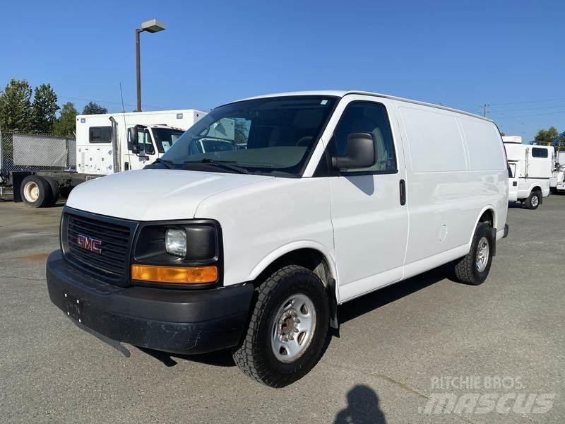 GMC Savana パネルバン