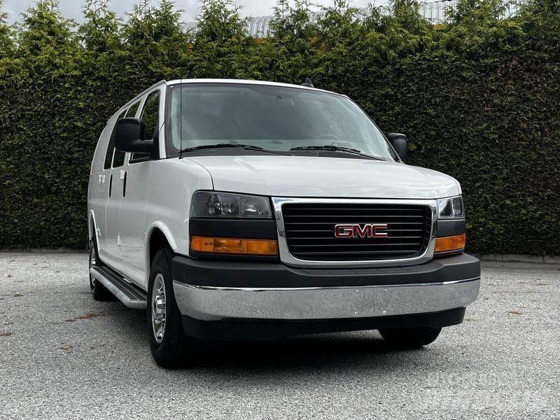 GMC Savana パネルバン