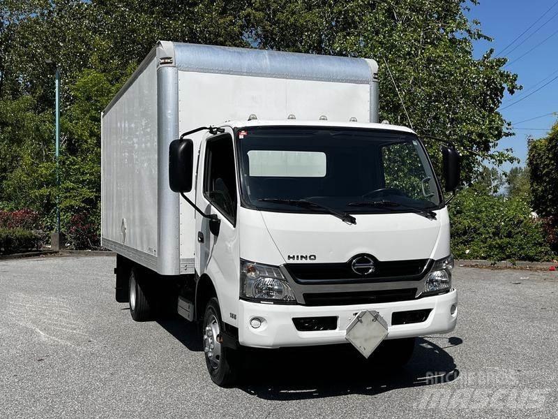 Hino 155 パネルバン