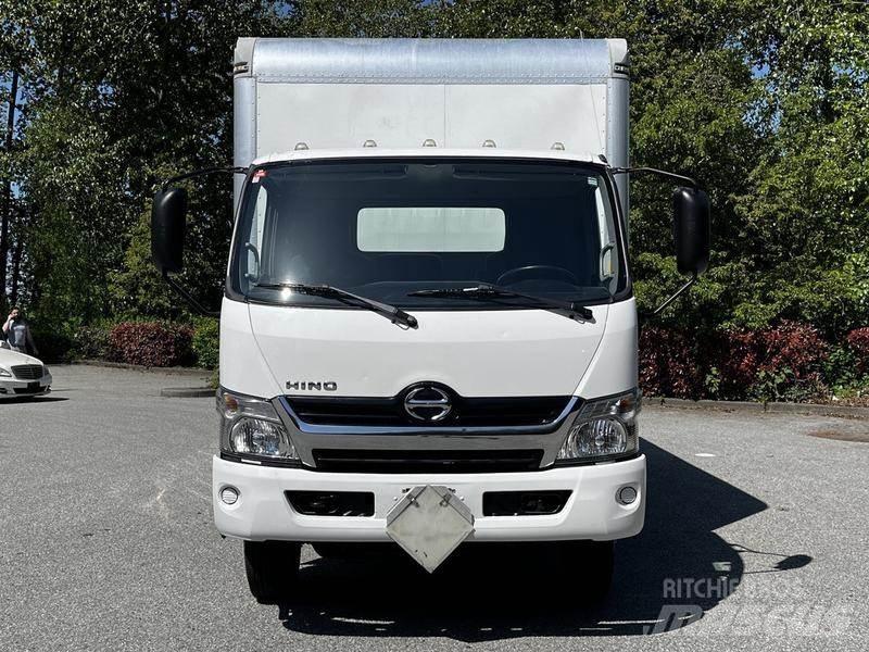 Hino 155 パネルバン