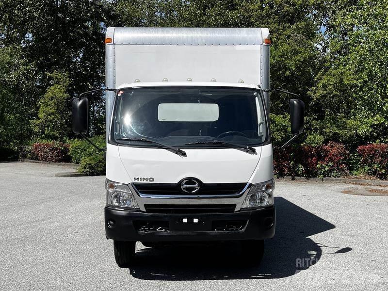 Hino 195 パネルバン