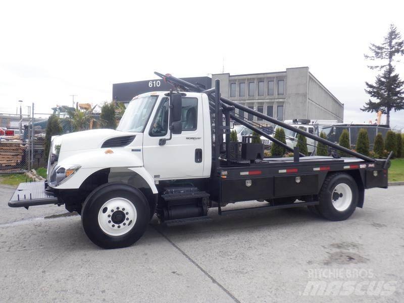 International 7300 平ボディー