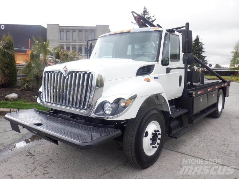 International 7300 平ボディー