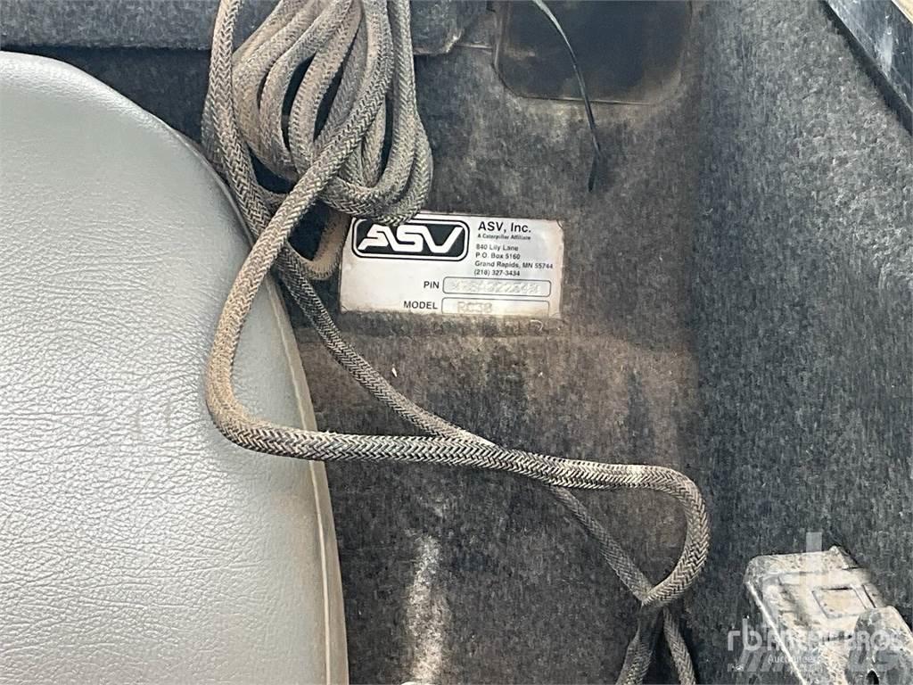 ASV RC30 スキッドステアローダー