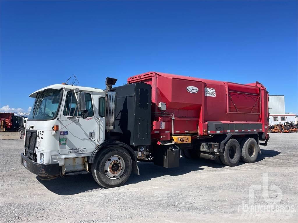 Autocar ACX64 塵芥車、パッカー車