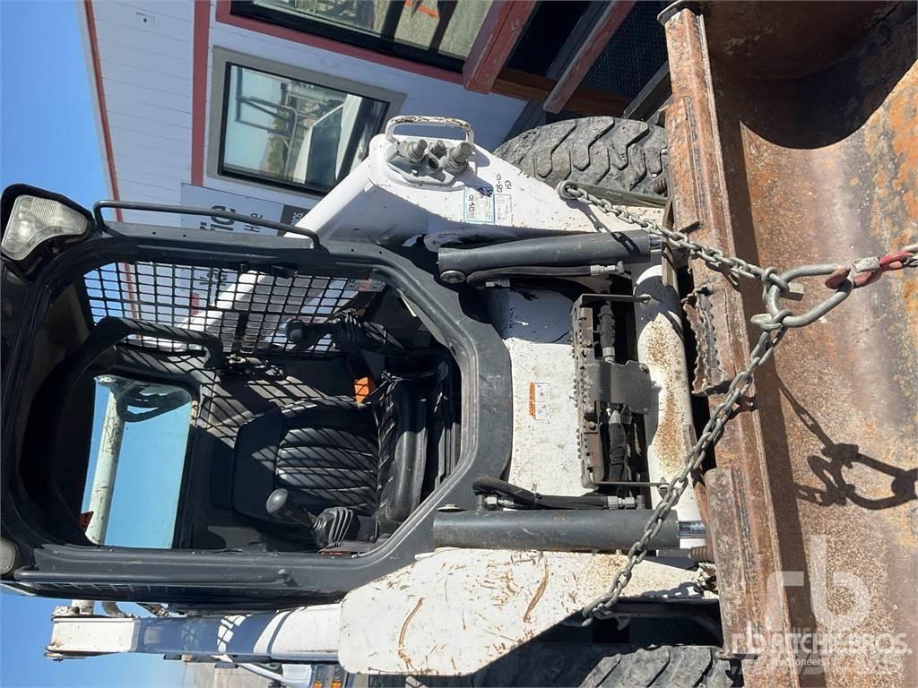 Bobcat S530 スキッドステアローダー