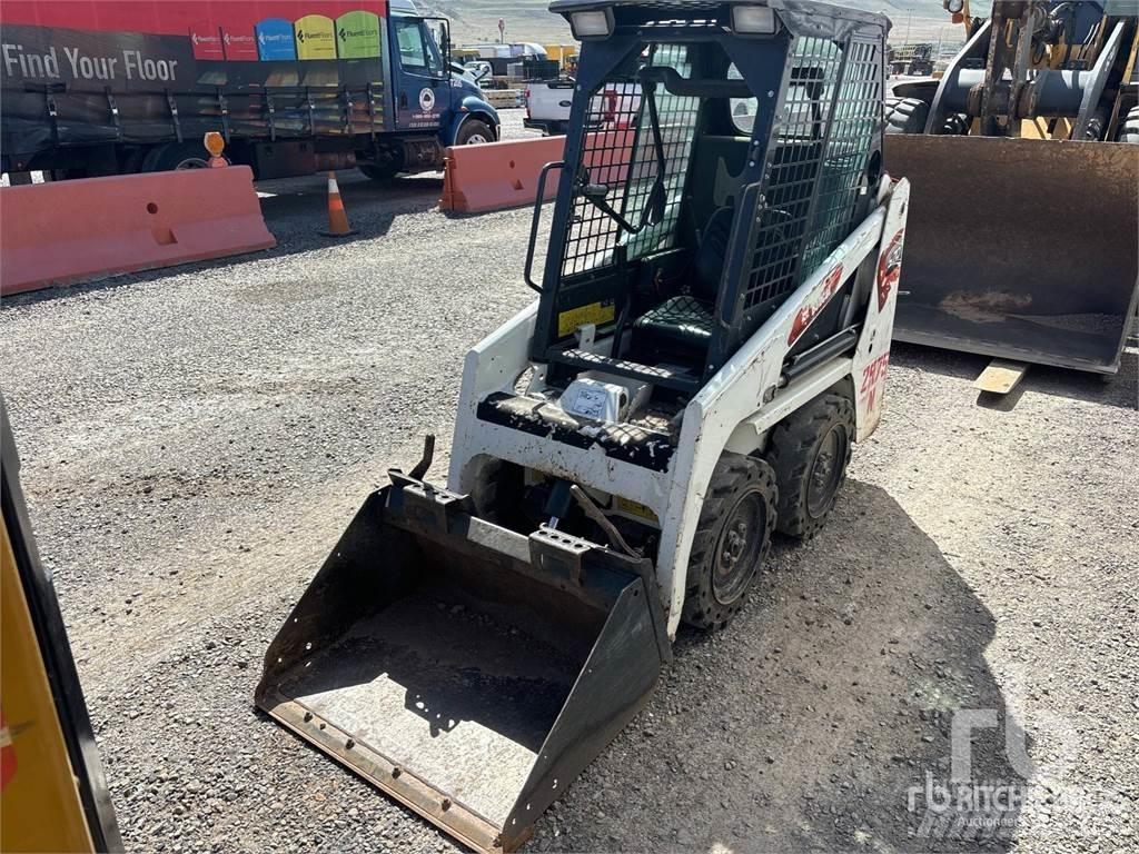 Bobcat S70 スキッドステアローダー
