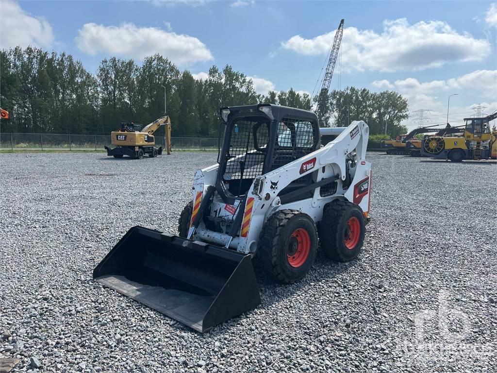 Bobcat S740 スキッドステアローダー